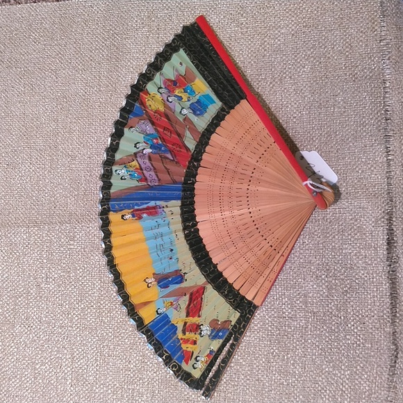 2 Vintage Japanese Hand Fans - Occupied Japan - Picture 2 of 12